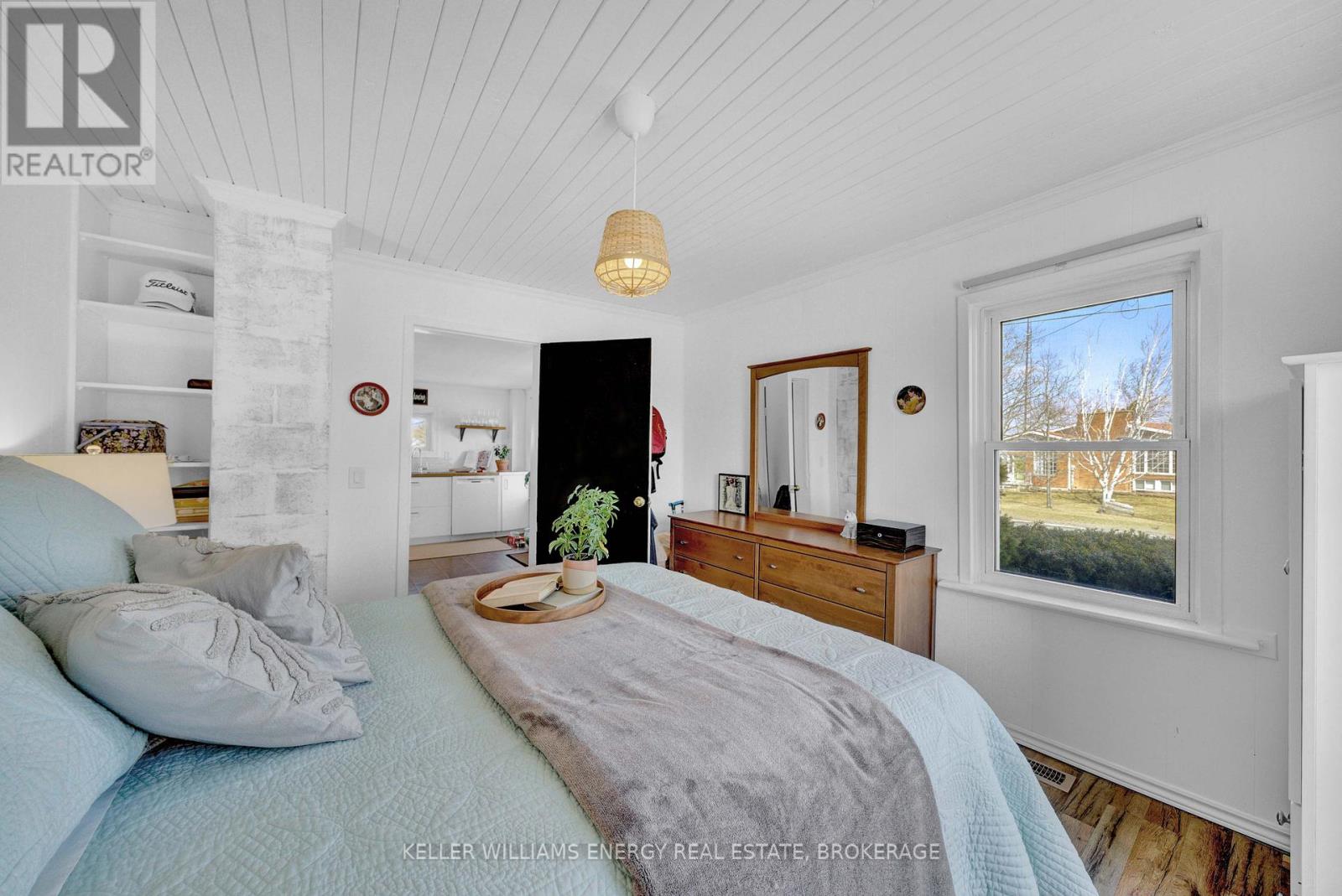 18617 Loyalist Parkway, Prince Edward County, Ontario  K0K 2J0 - Photo 17 - X12043101