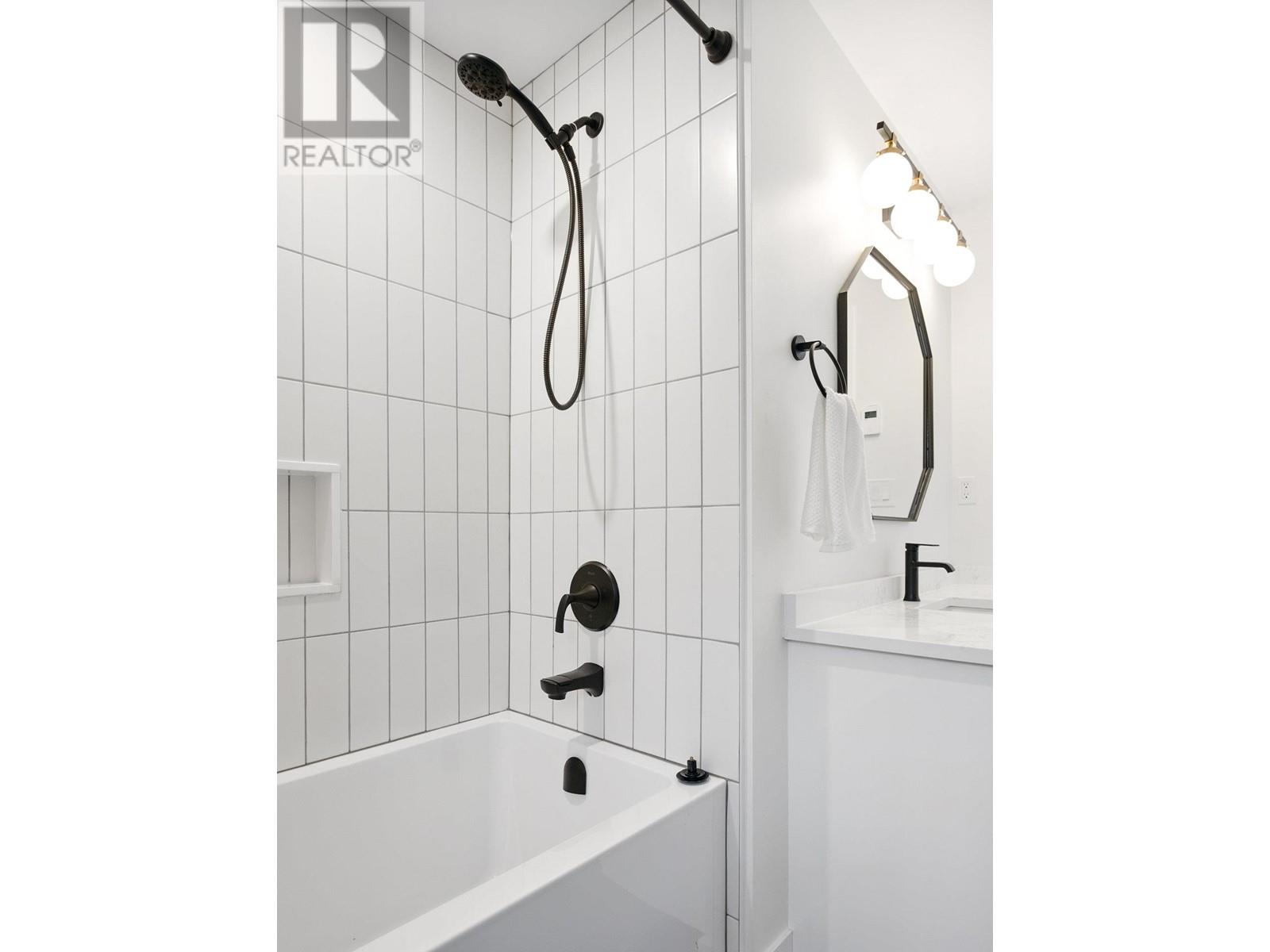 19588 117b Avenue, Pitt Meadows, British Columbia  V3Y 1G8 - Photo 13 - R2982313