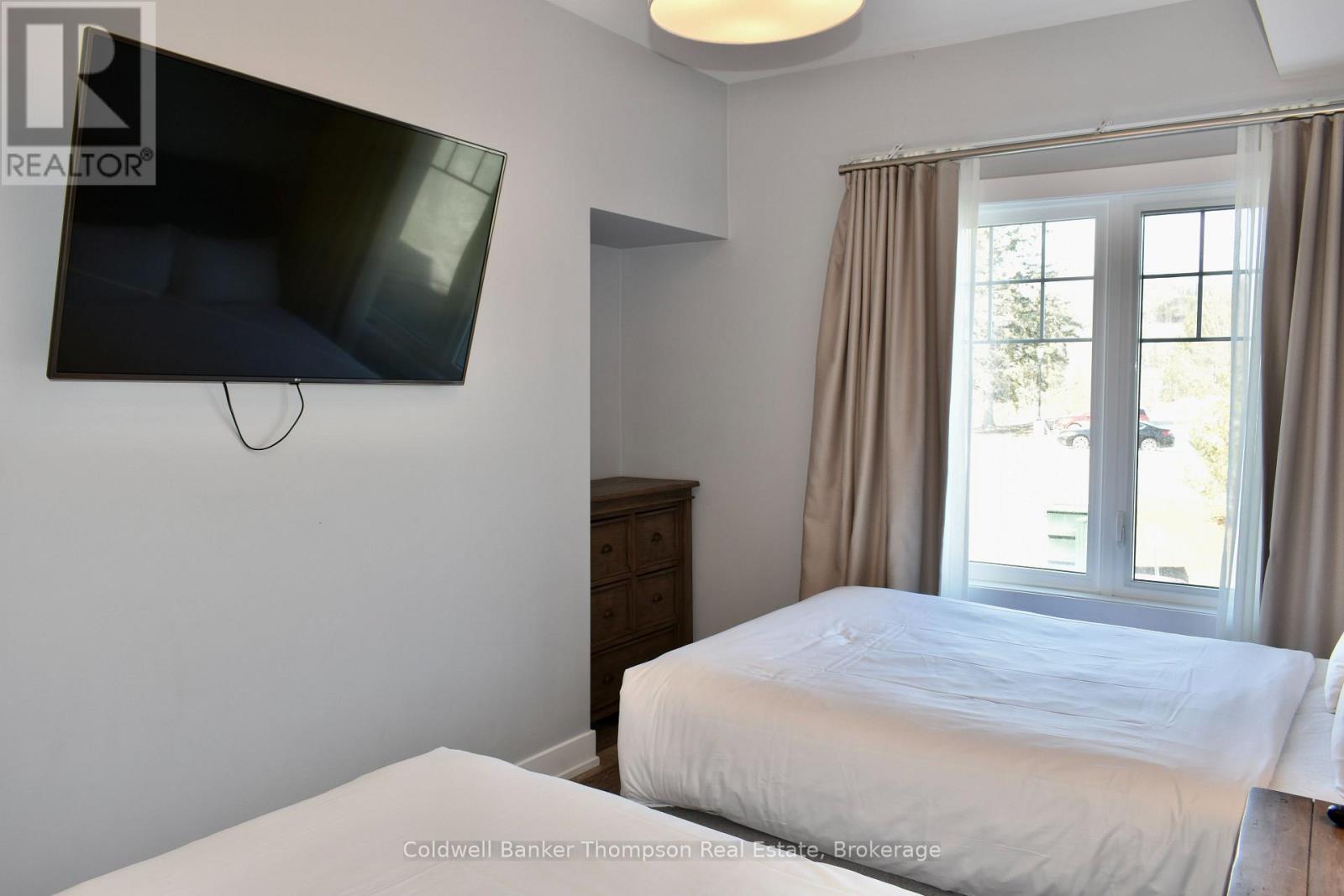 216 - 25 Pen Lake Point Road, Huntsville, Ontario  P1H 1A9 - Photo 11 - X12043139