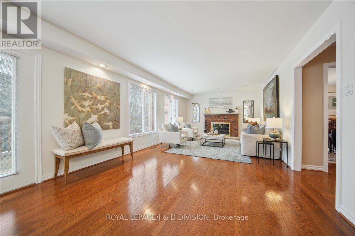 2 Ivor Road, Toronto, Ontario  M4N 2H4 - Photo 14 - C12043128
