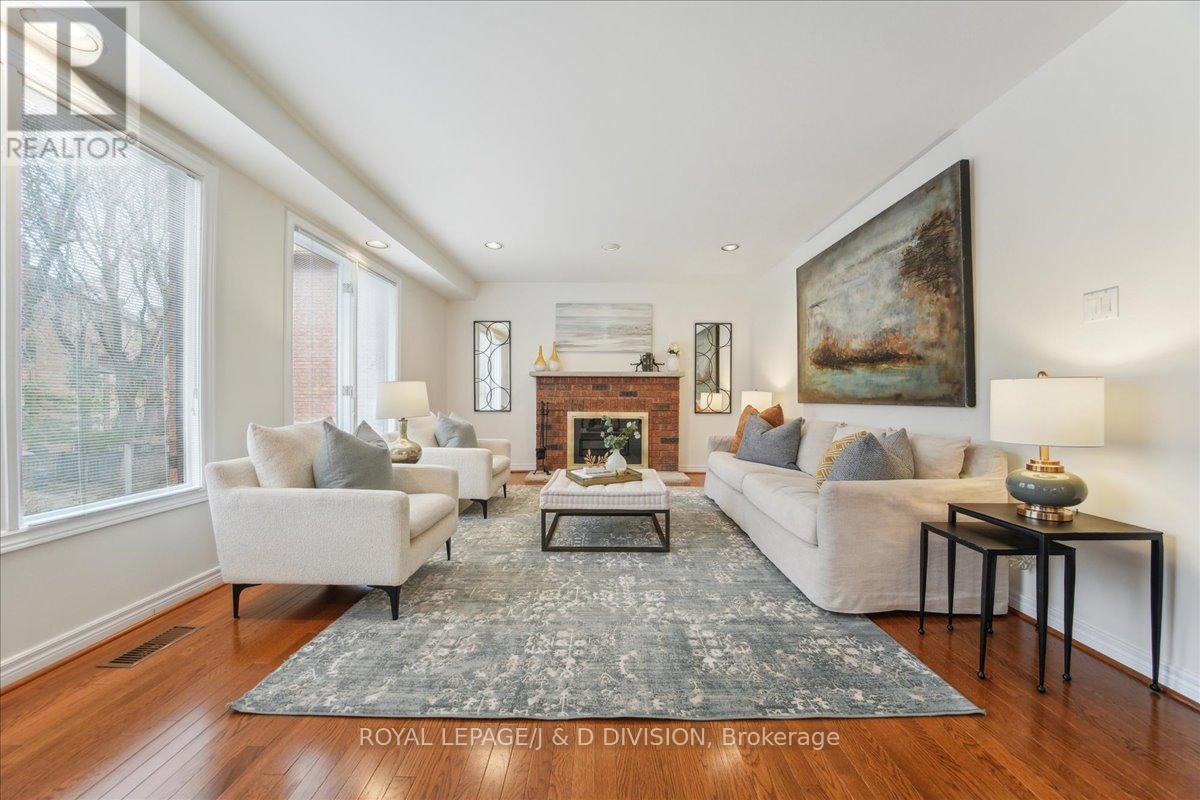 2 Ivor Road, Toronto, Ontario  M4N 2H4 - Photo 15 - C12043128
