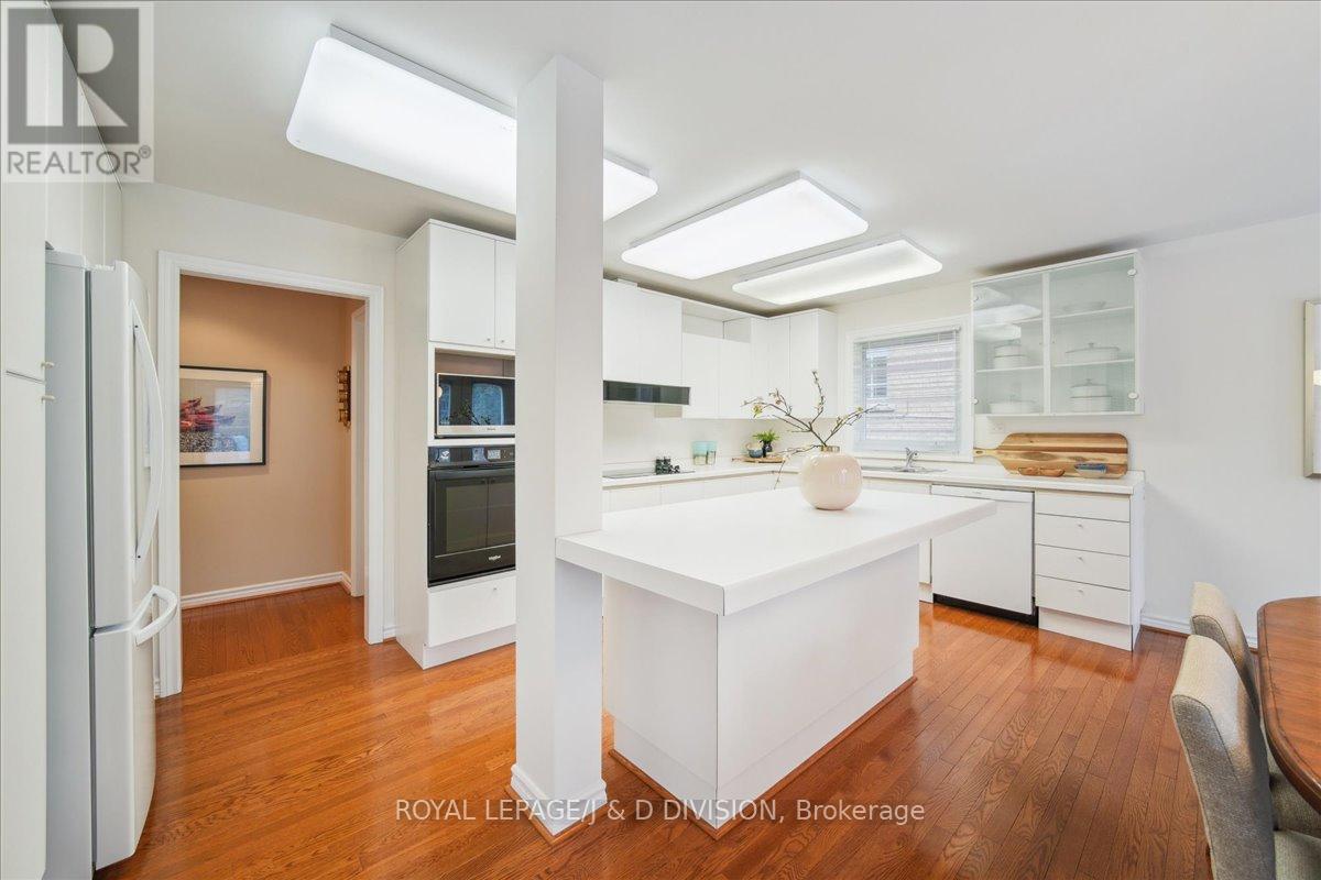 2 Ivor Road, Toronto, Ontario  M4N 2H4 - Photo 19 - C12043128