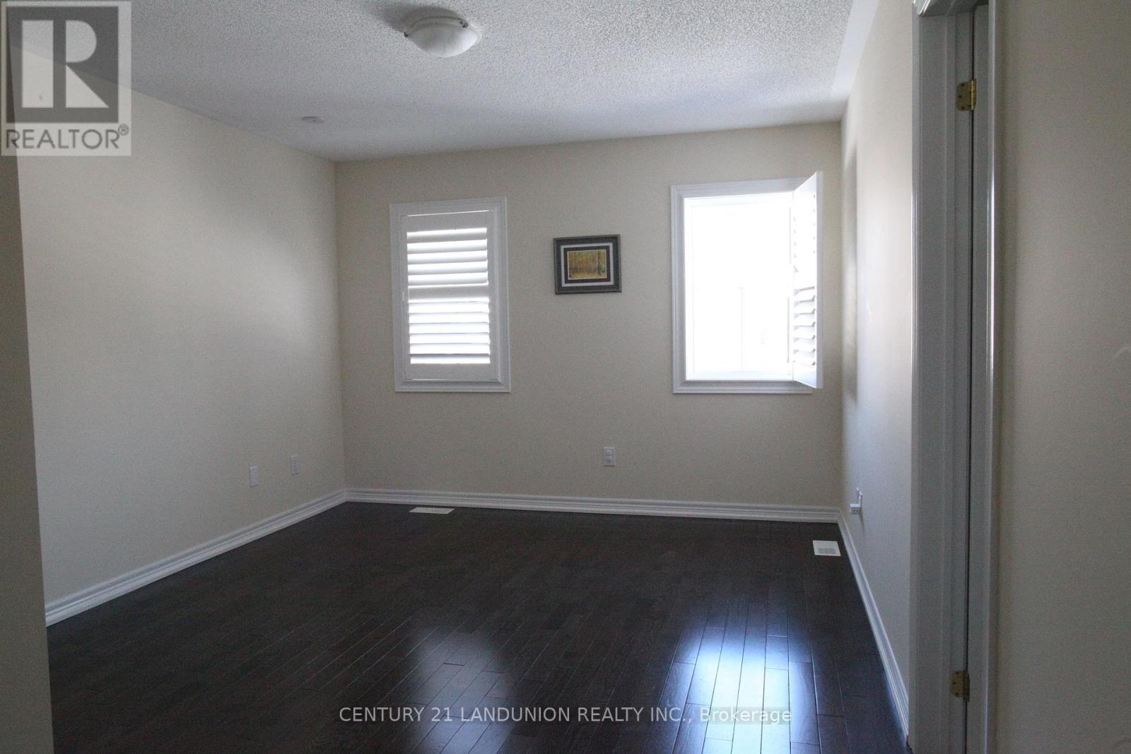 11 Herbert Wales Crescent, Markham, Ontario  L6C 0G1 - Photo 11 - N12043098