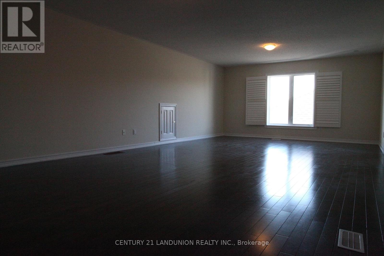 11 Herbert Wales Crescent, Markham, Ontario  L6C 0G1 - Photo 12 - N12043098