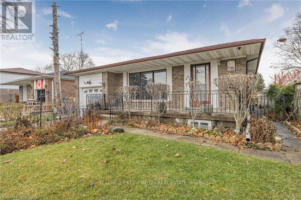 Property at 82 TERRA COTTA CRESCENT image 2