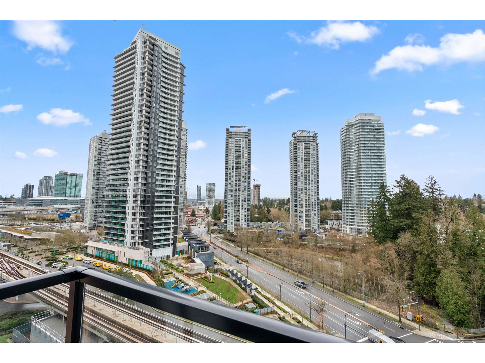1005 13725 George Junction, Surrey, British Columbia  V3T 0V7 - Photo 15 - R2981386