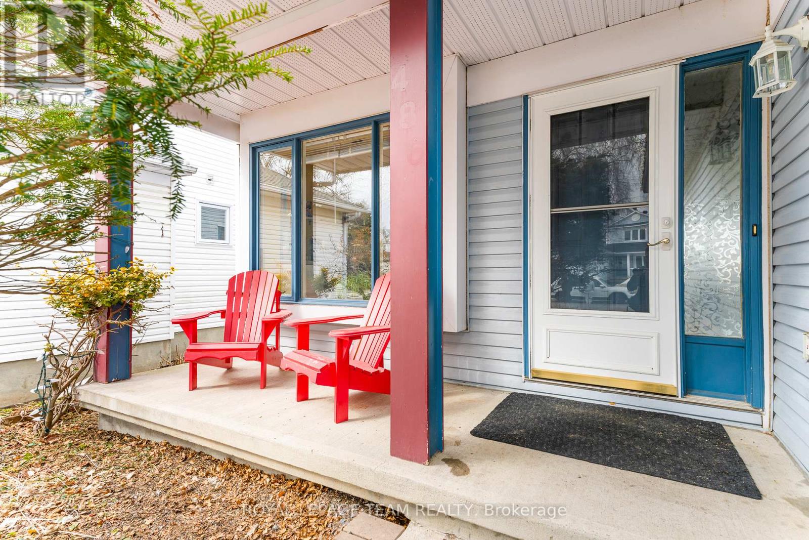 Property at 486 DEANCOURT CRESCENT image 3