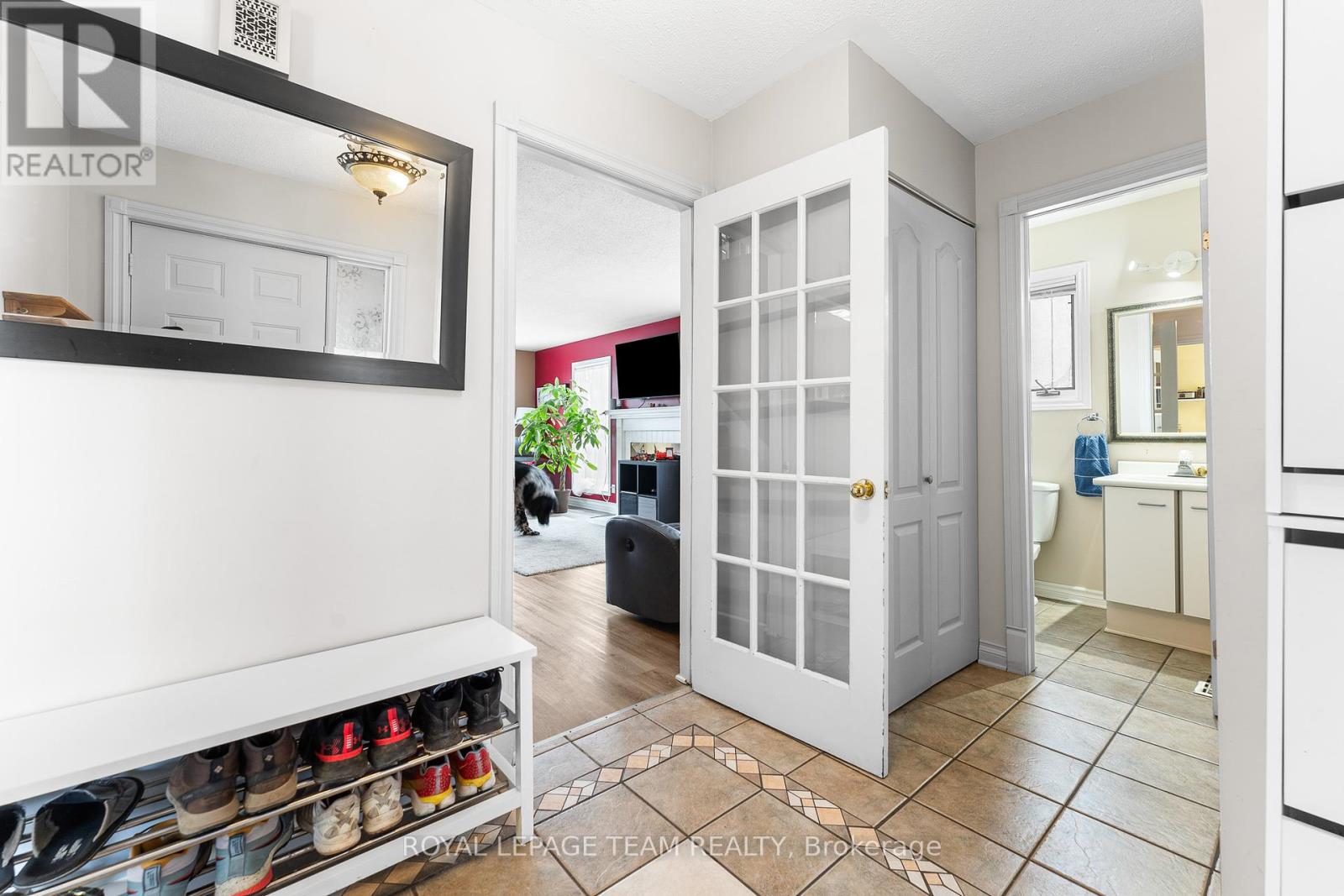 Property at 486 DEANCOURT CRESCENT image 5