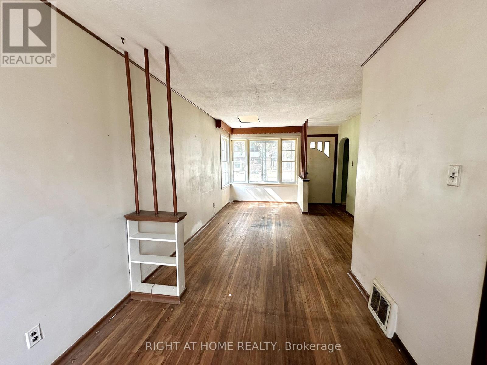 Property at 225 ESSEX AVENUE image 5