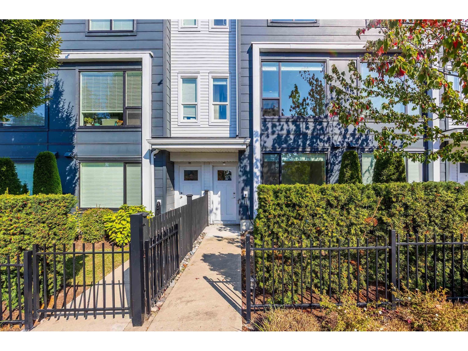 Property at 60 16336 23A AVENUE image 3