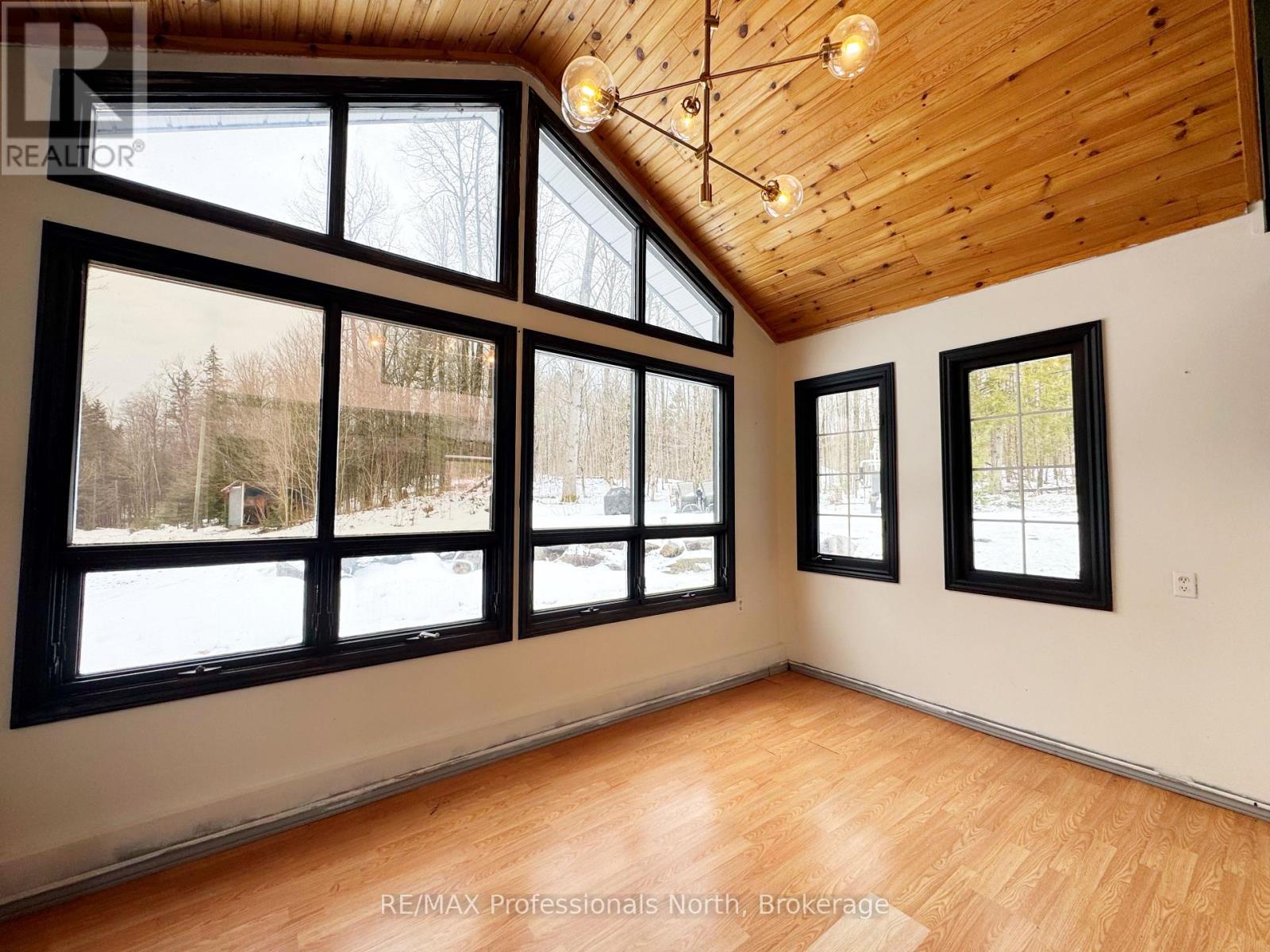 1197 Swinson Road, Minden Hills, Ontario  K0M 2K0 - Photo 4 - X12043183
