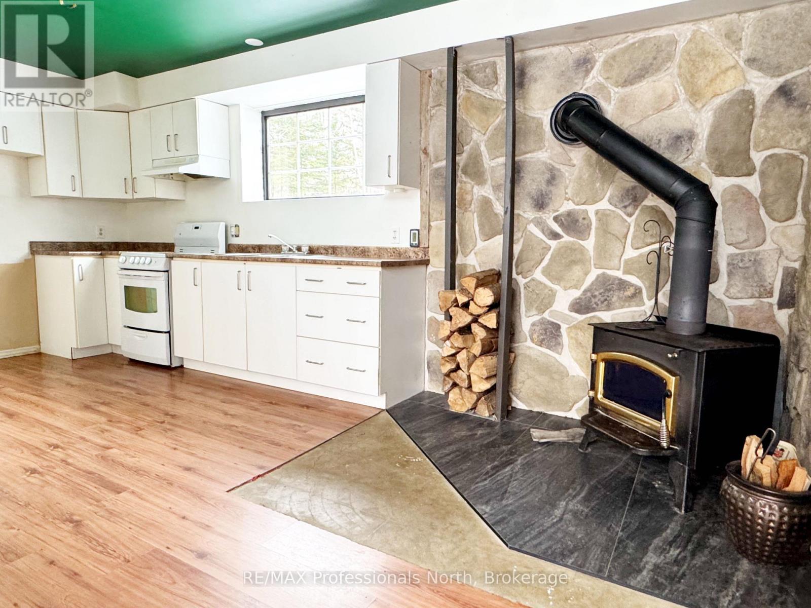 1197 Swinson Road, Minden Hills, Ontario  K0M 2K0 - Photo 8 - X12043183