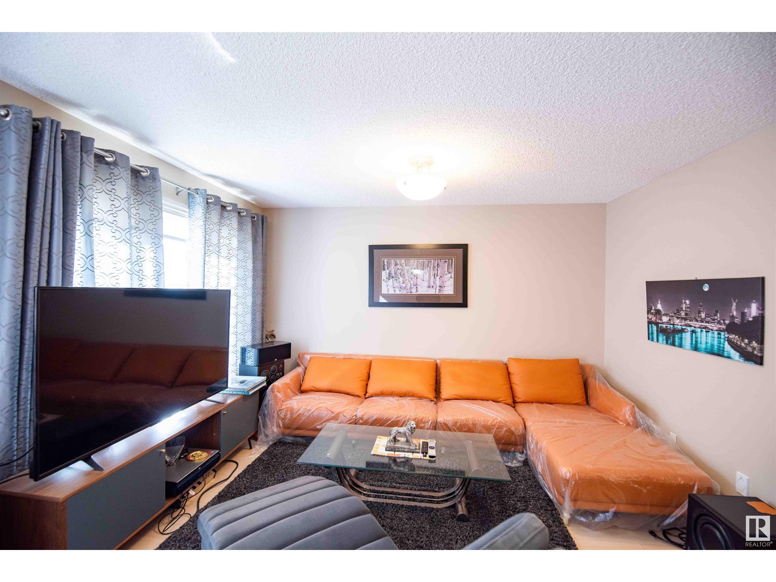 Property at #57 2005 70 ST SW image 4