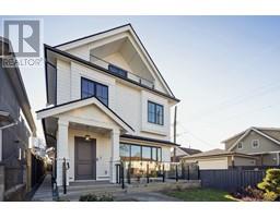 2 2920 GRANT STREET, Vancouver, British Columbia