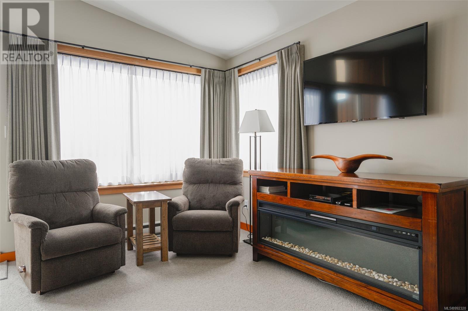 300 Main St, Tofino, British Columbia  V0R 2Z0 - Photo 82 - 992320
