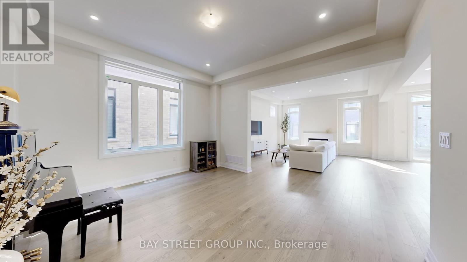 Property at 97 HALLDORSON AVENUE image 4