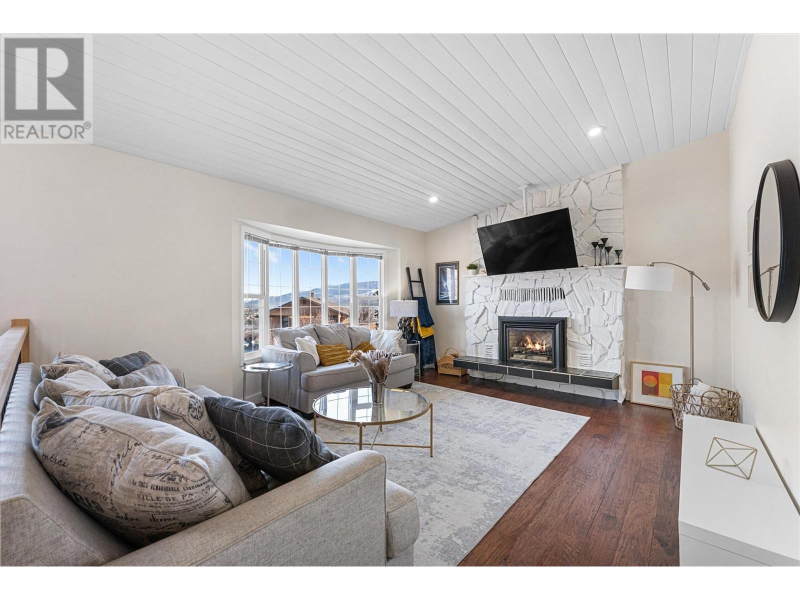 Property at 1501 40 Street image 5