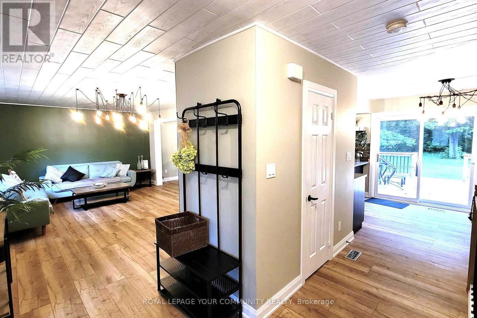 Property at 1138 SIESTA DRIVE image 3