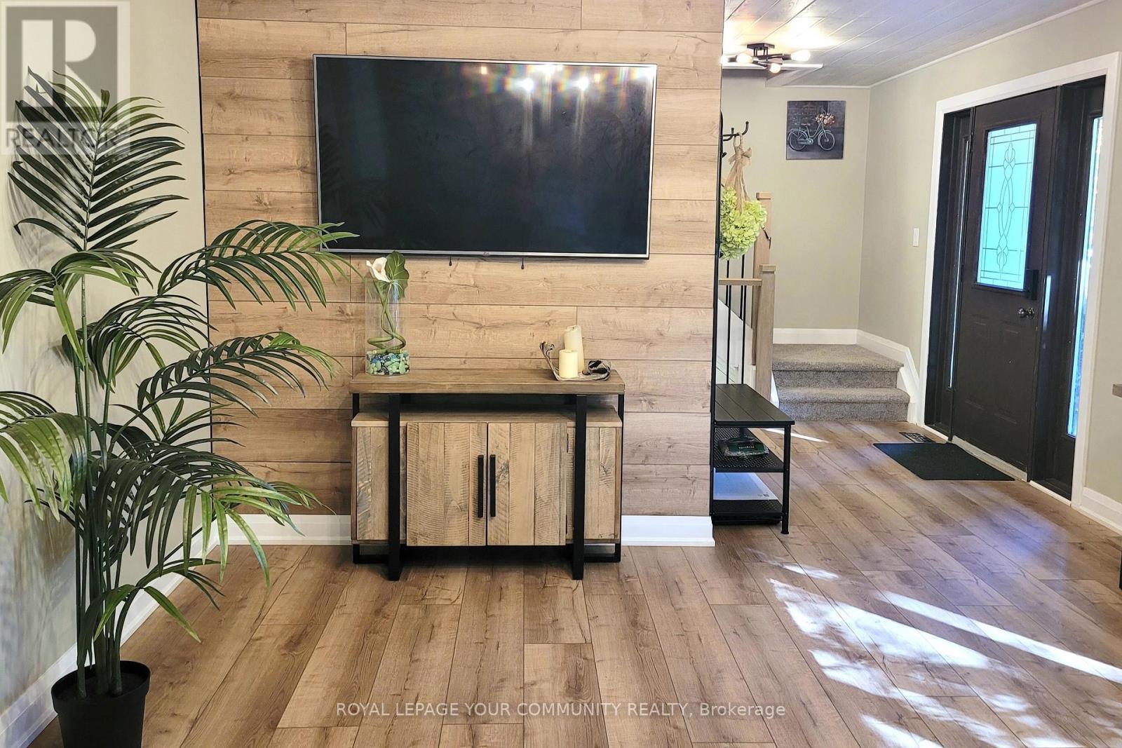 Property at 1138 SIESTA DRIVE image 4