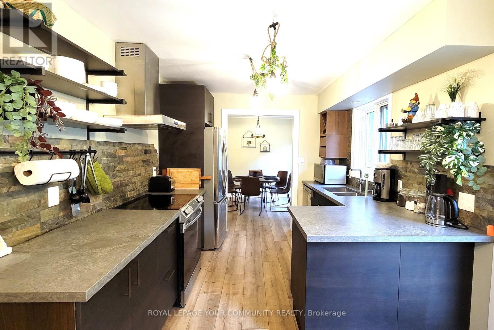 Property at 1138 SIESTA DRIVE image 5