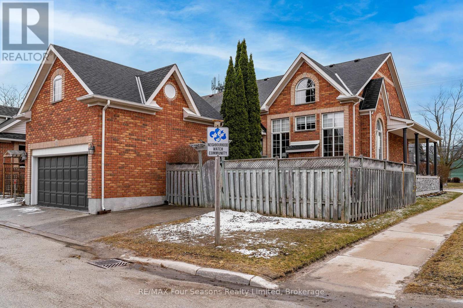 Property at 145 ONTARIO STREET image 2