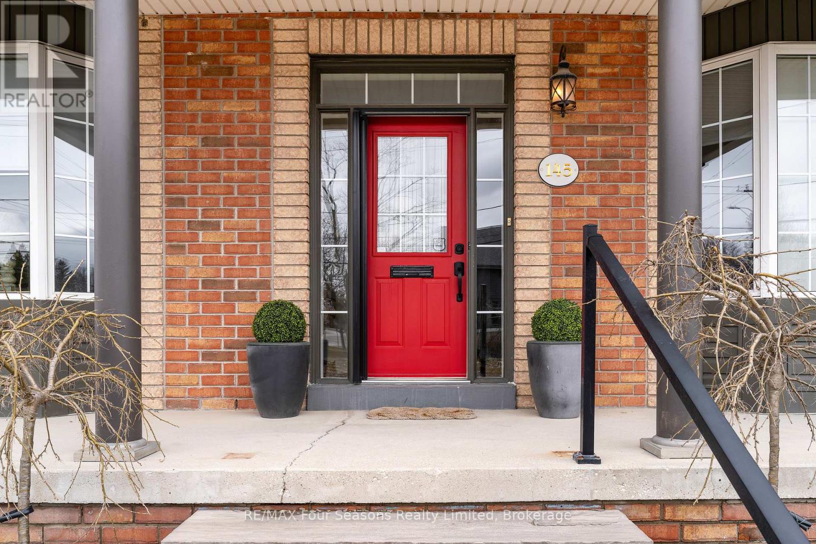 Property at 145 ONTARIO STREET image 3