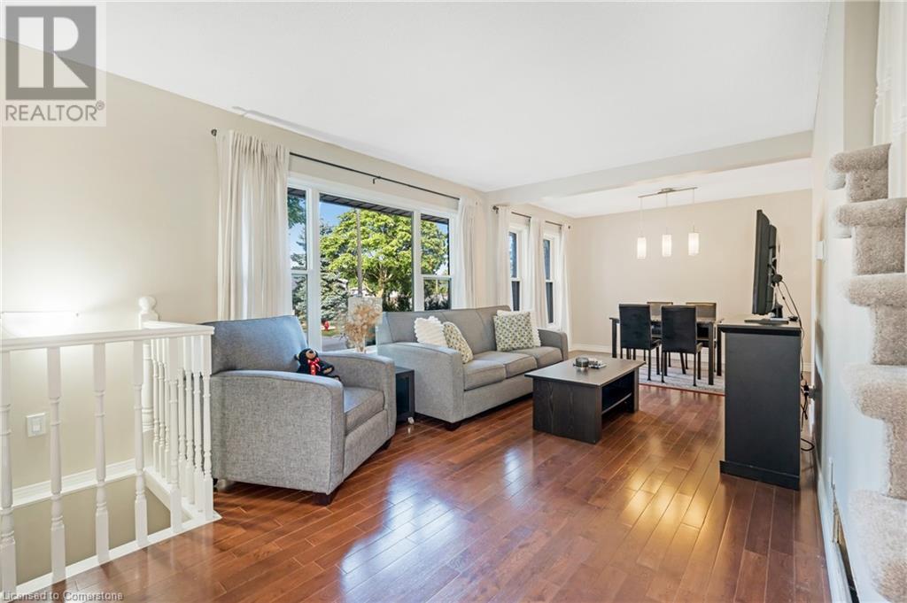 Property at 88 RAND Street image 4