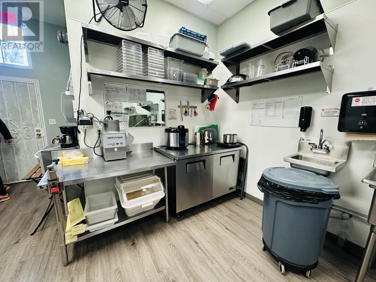 3209 W Broadway, Vancouver, British Columbia  V6K 2H5 - Photo 23 - C8067523