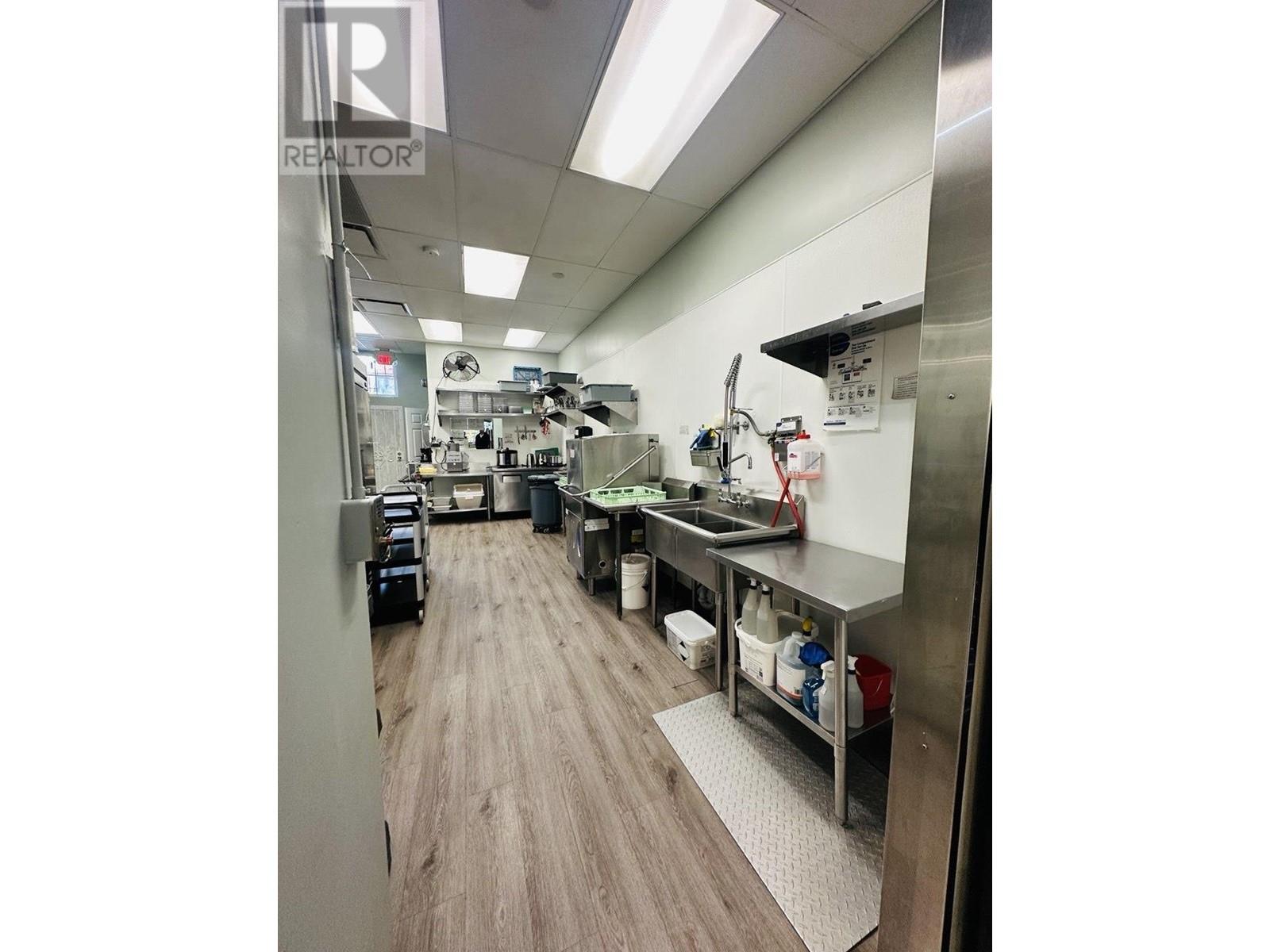 3209 W Broadway, Vancouver, British Columbia  V6K 2H5 - Photo 27 - C8067523