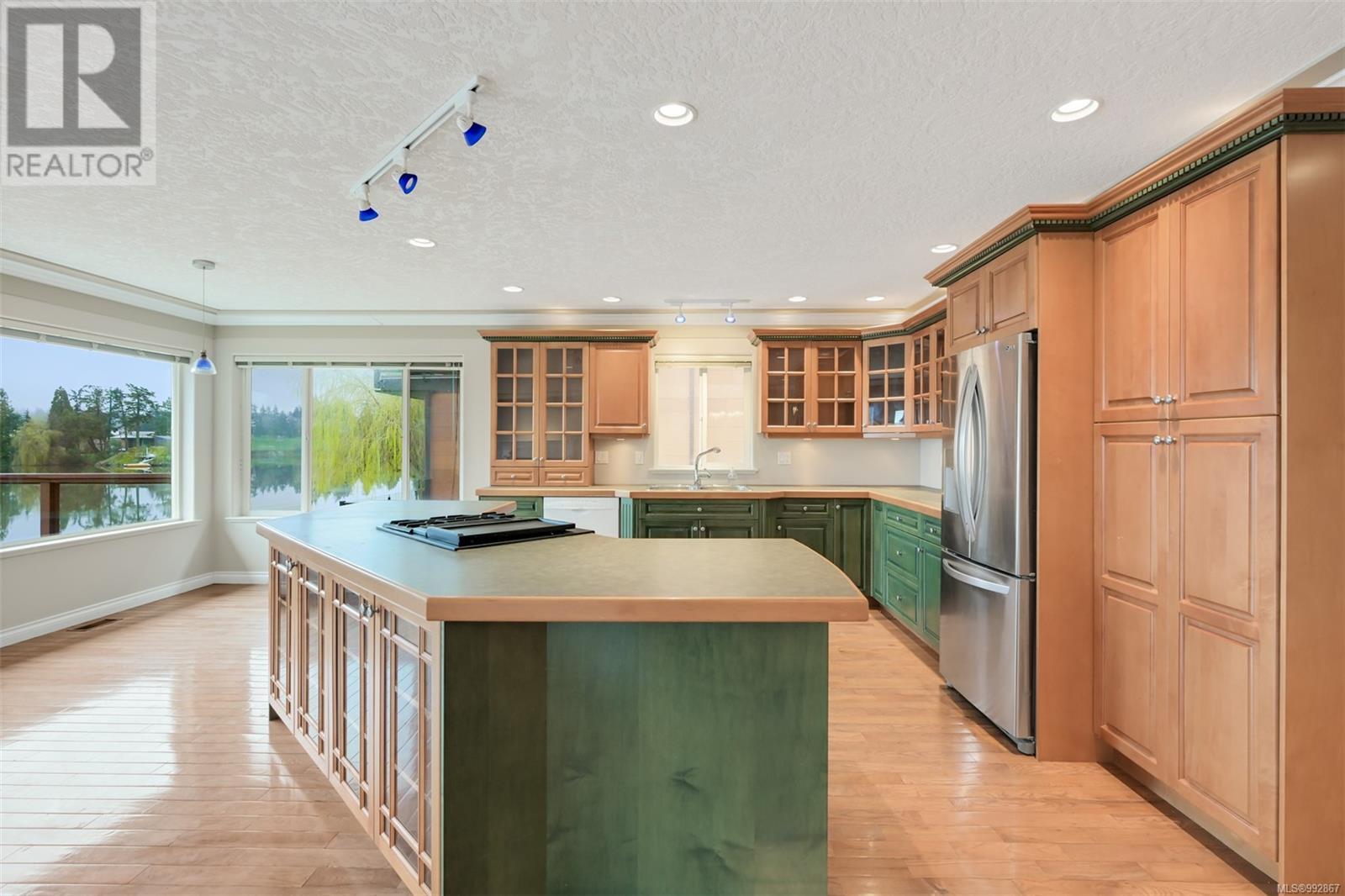 Property at 6 Werra Landing image 2