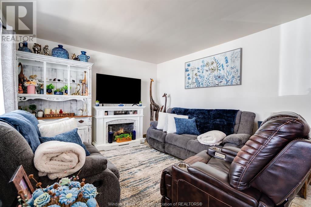 Property at 58 Marlborough STREET East image 3