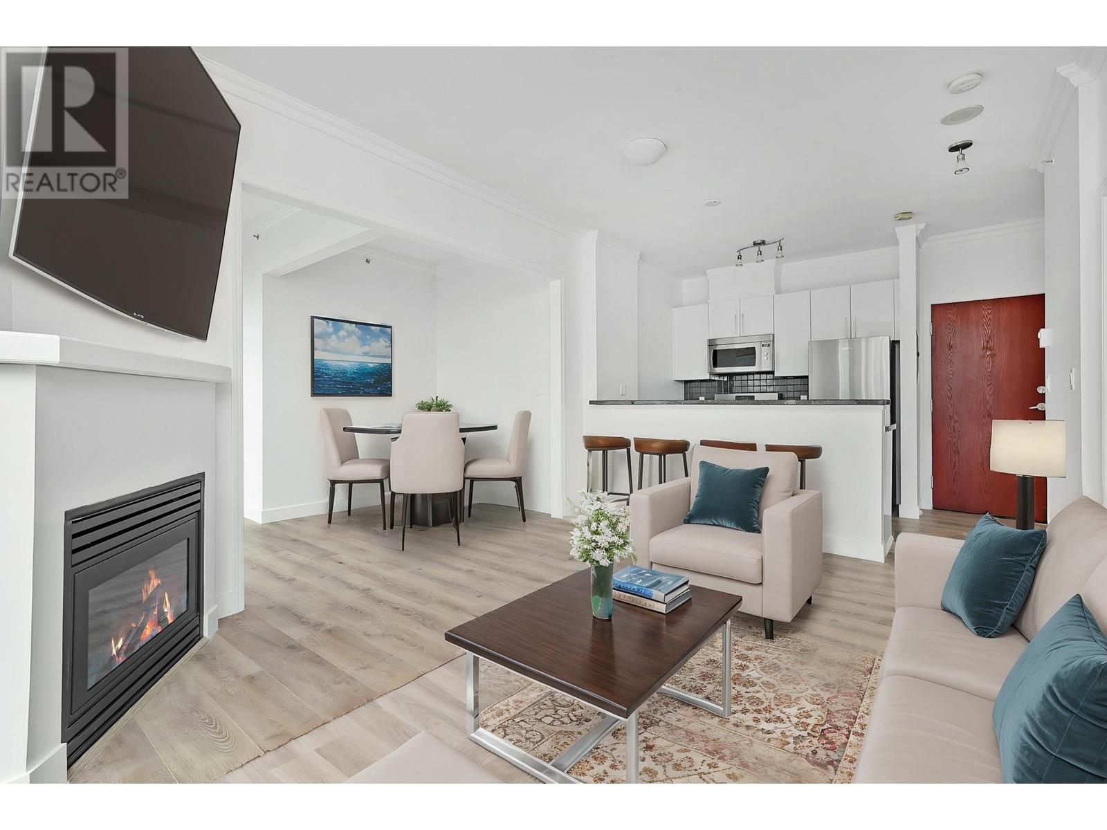 2204 928 Richards Street, Vancouver, British Columbia  V6B 6P6 - Photo 1 - R2982371