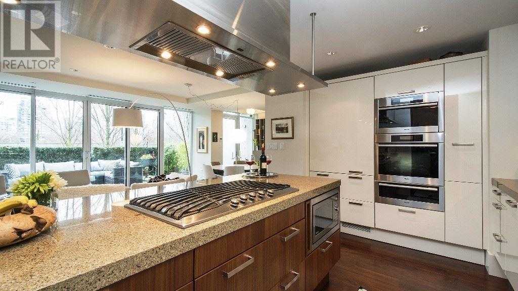 288-288 Beach Crescent, Vancouver, British Columbia  V6Z 0A6 - Photo 4 - R2982384