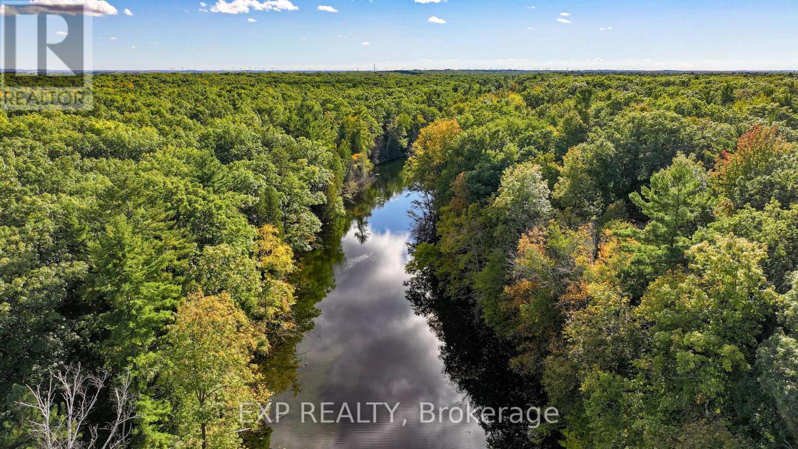10207 Pinetree Drive, Lambton Shores, Ontario  N0M 1T0 - Photo 43 - X12043060