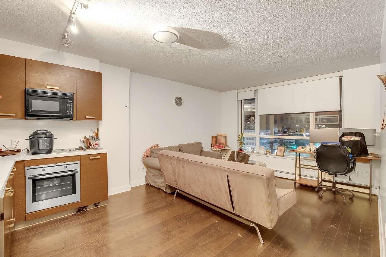 1011 10777 UNIVERSITY DRIVE, Surrey, British Columbia