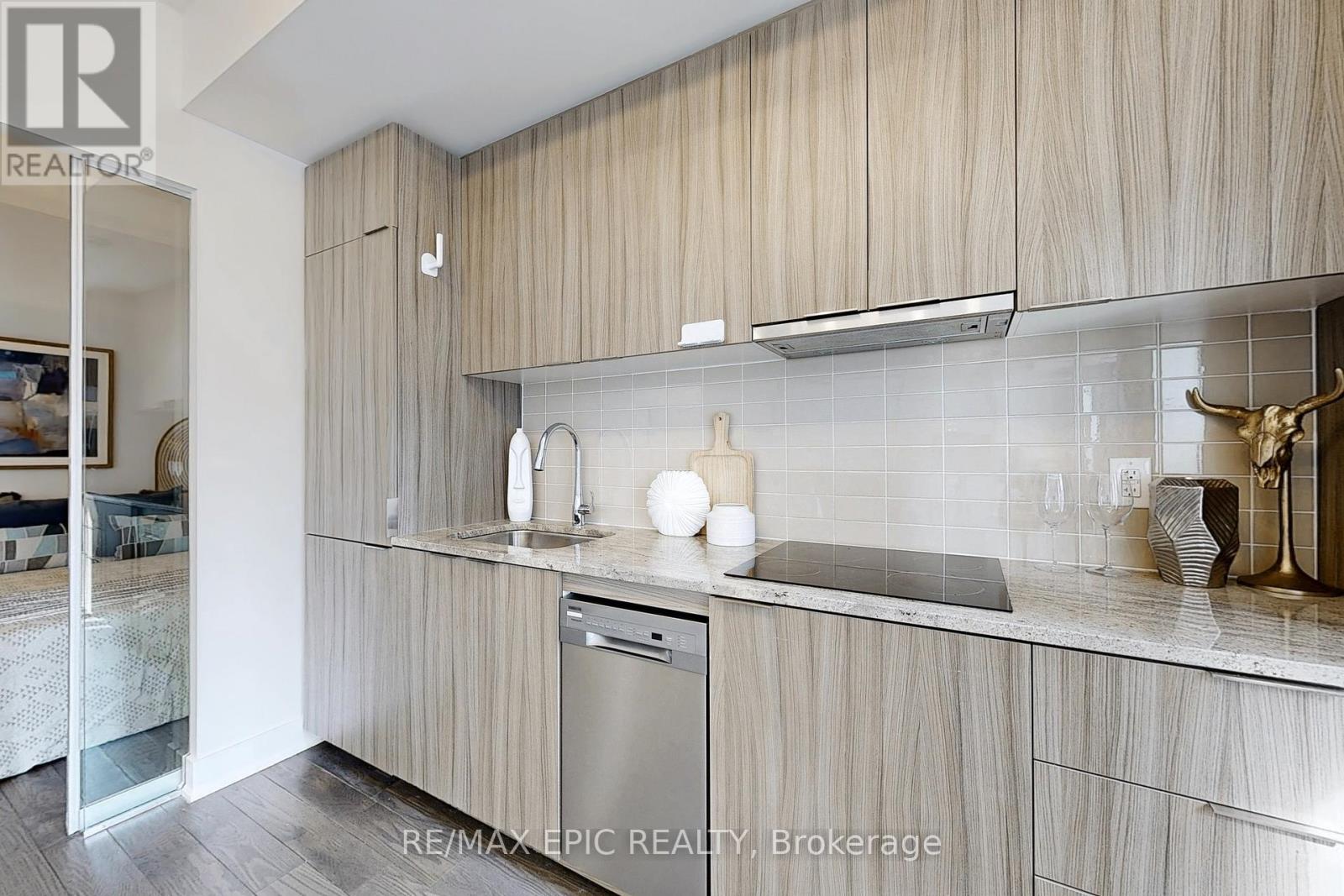 409 - 955 Bay Street, Toronto (Bay Street Corridor), Ontario  M5S 0C6 - Photo 10 - C12043314