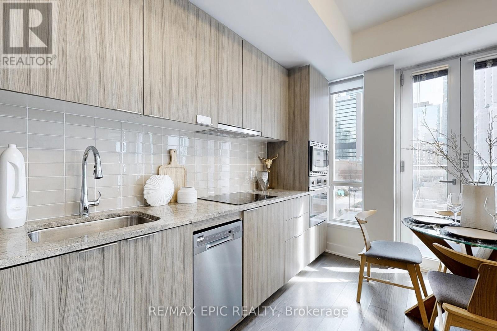 409 - 955 Bay Street, Toronto (Bay Street Corridor), Ontario  M5S 0C6 - Photo 9 - C12043314
