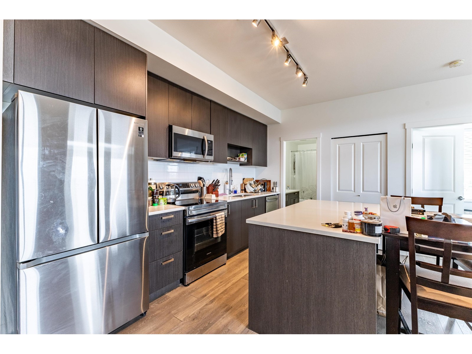 609 13623 81a Avenue, Surrey, British Columbia  V3W 3N7 - Photo 3 - R2981903