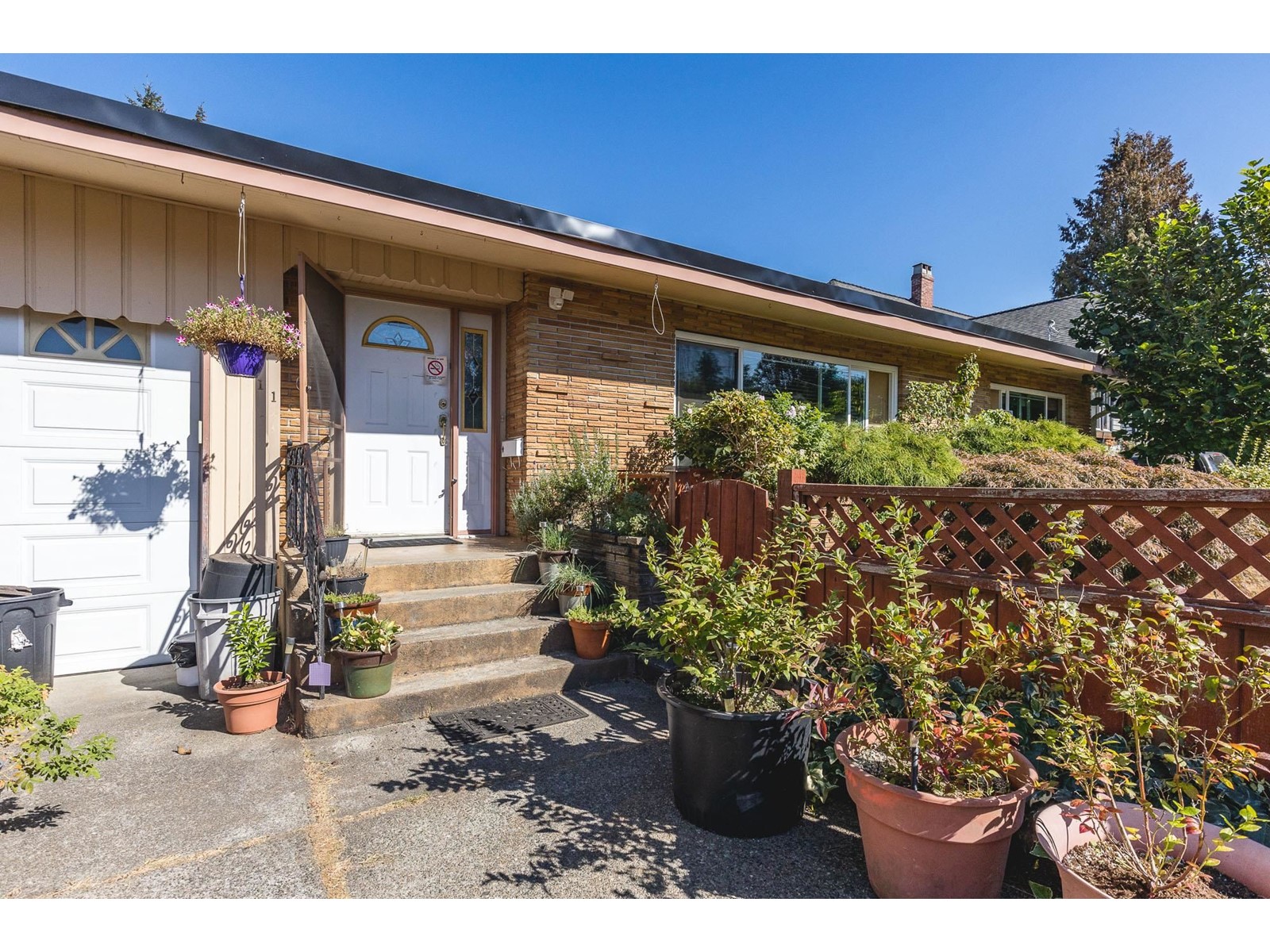 33911 ELM STREET, Abbotsford, British Columbia
