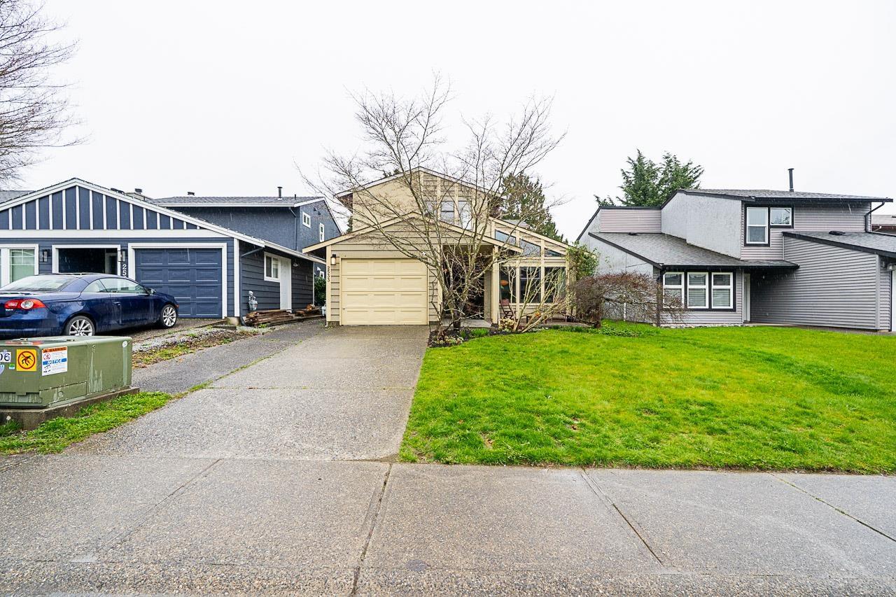 Property at 2533 WILDING CRESCENT image 3
