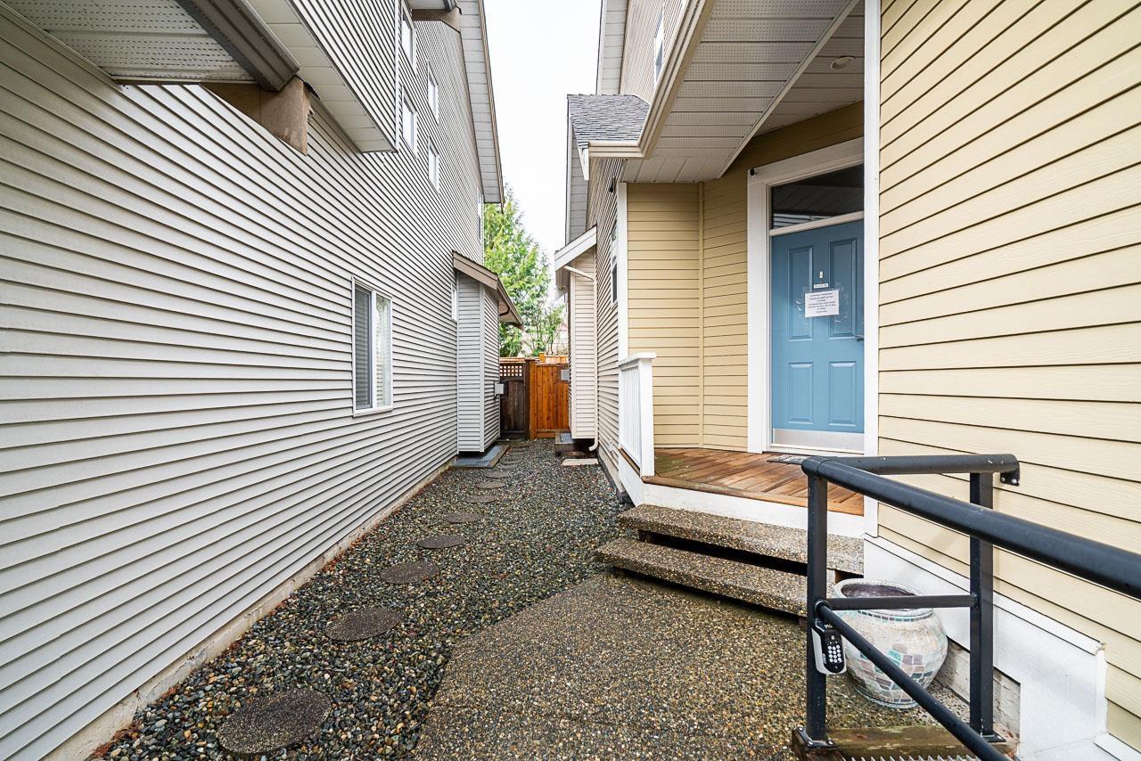 Property at 6985 196A STREET image 3