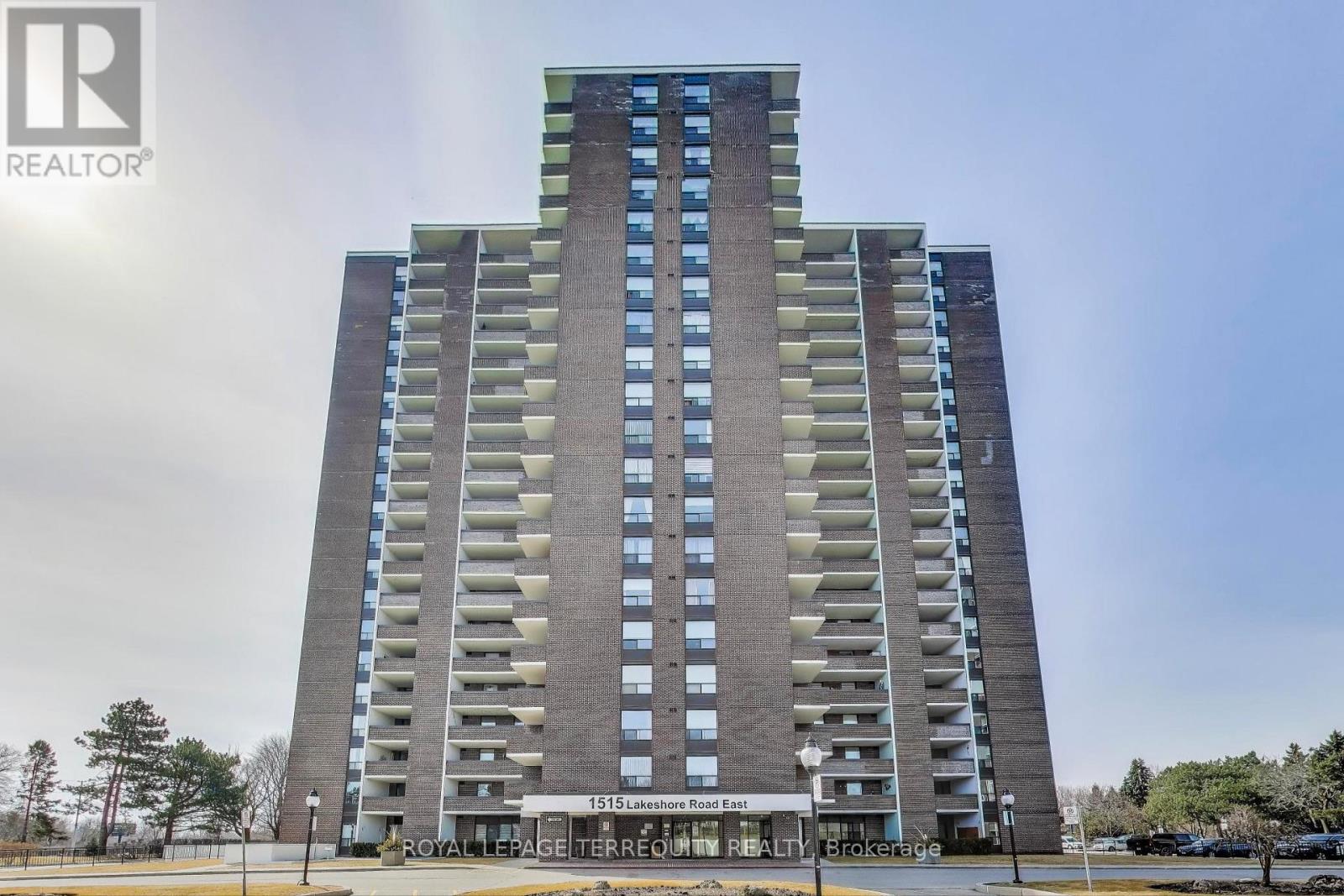 Property at 1510 - 1515 LAKESHORE ROAD E image 1