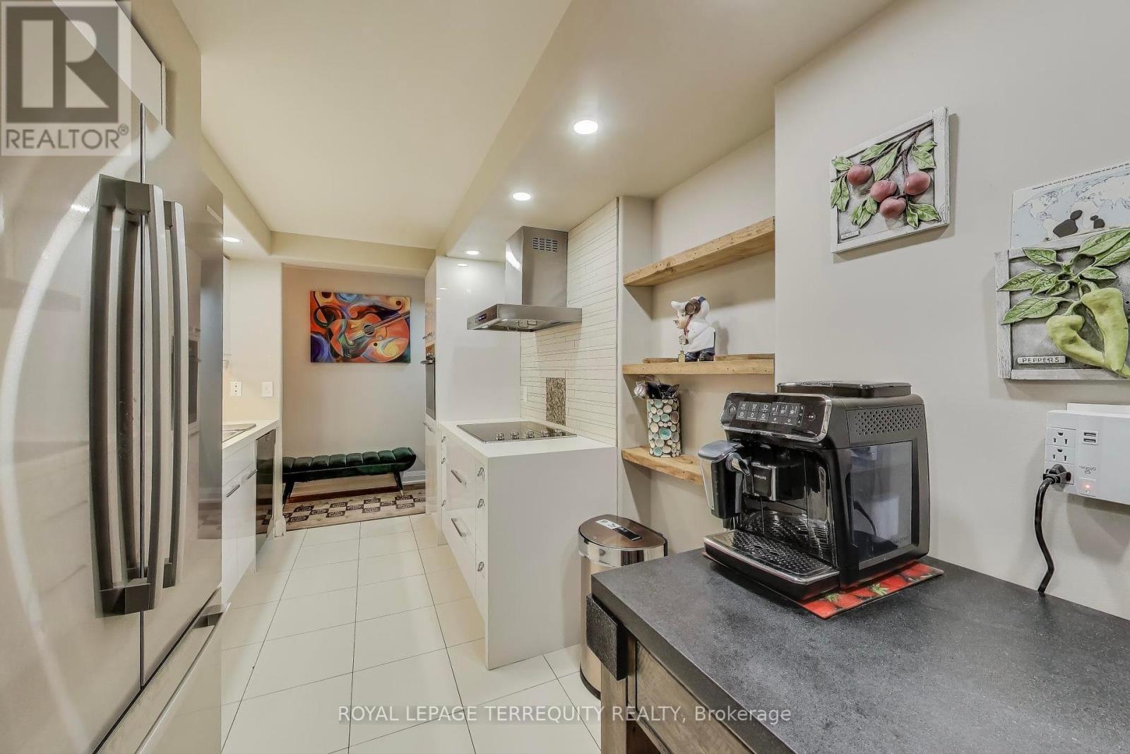 1510 - 1515 Lakeshore Road E, Mississauga, Ontario  L5E 3E3 - Photo 15 - W12043320