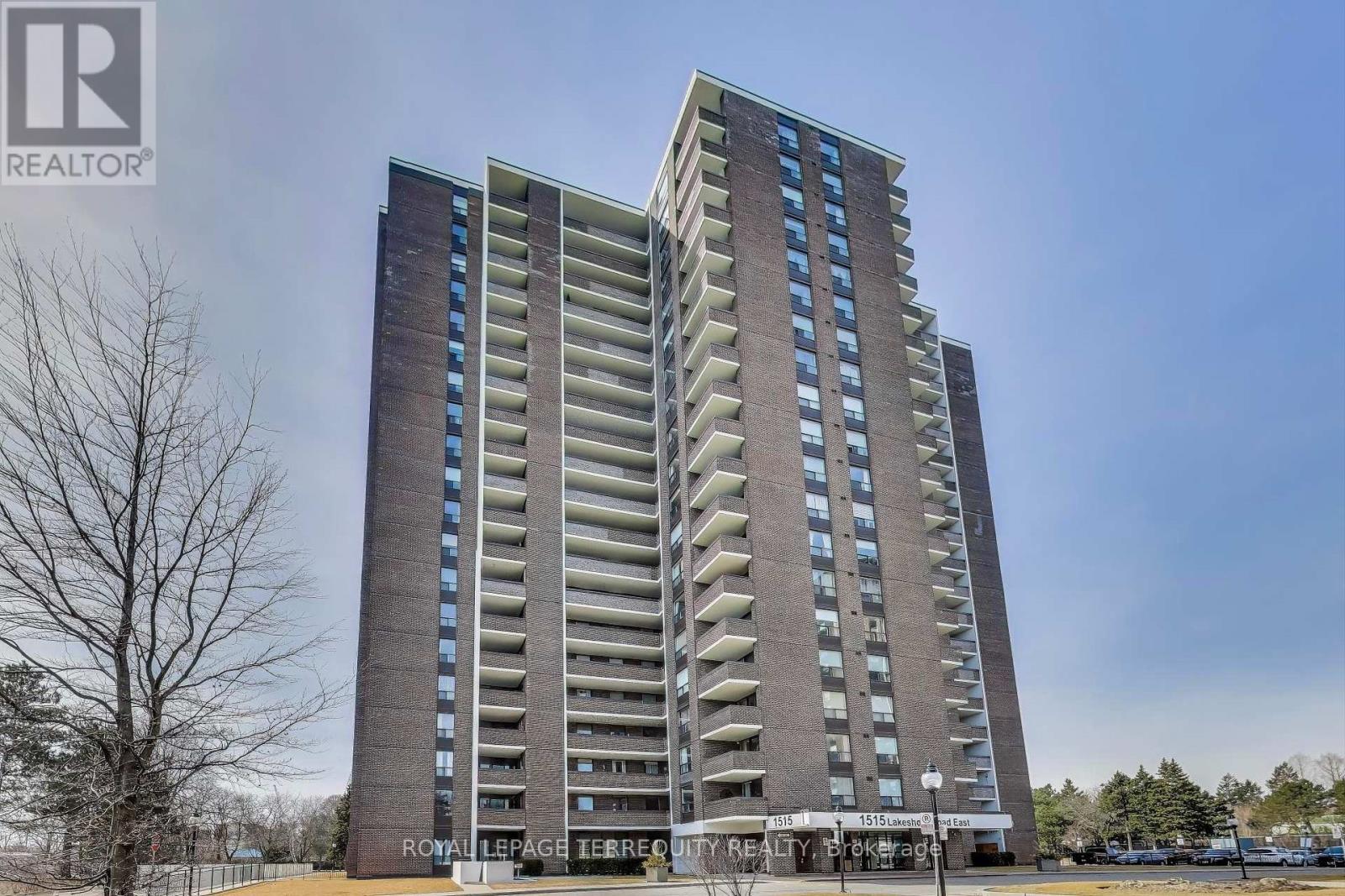 Property at 1510 - 1515 LAKESHORE ROAD E image 3