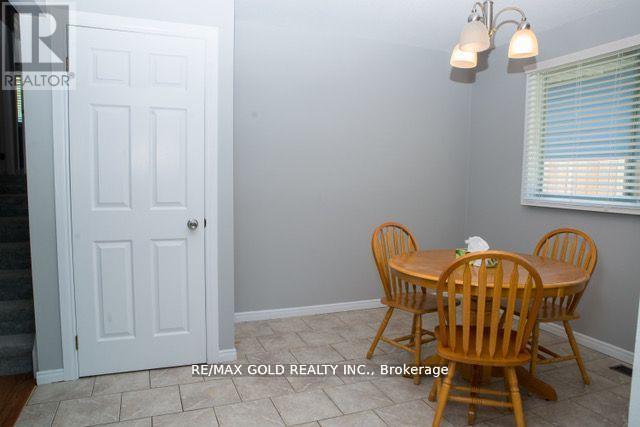 169 Hanna Crescent, Sarnia, Ontario  N7S 4H4 - Photo 12 - X12043312