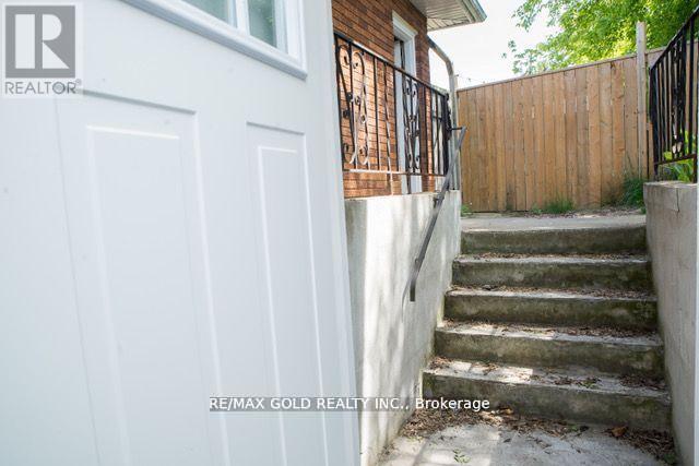 169 Hanna Crescent, Sarnia, Ontario  N7S 4H4 - Photo 35 - X12043312