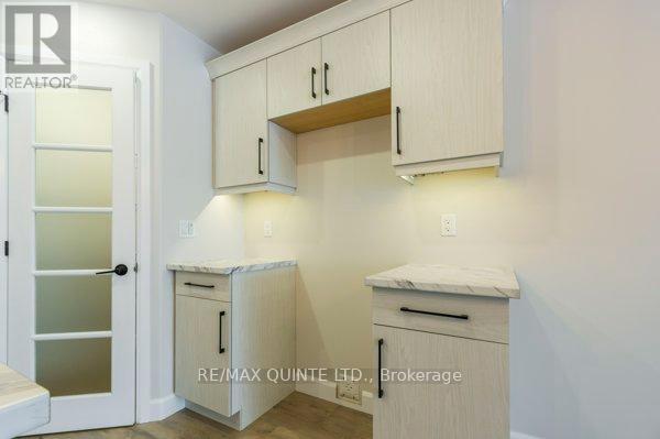 63 Sandhu Crescent, Belleville, Ontario  K8P 0G7 - Photo 5 - X12043351