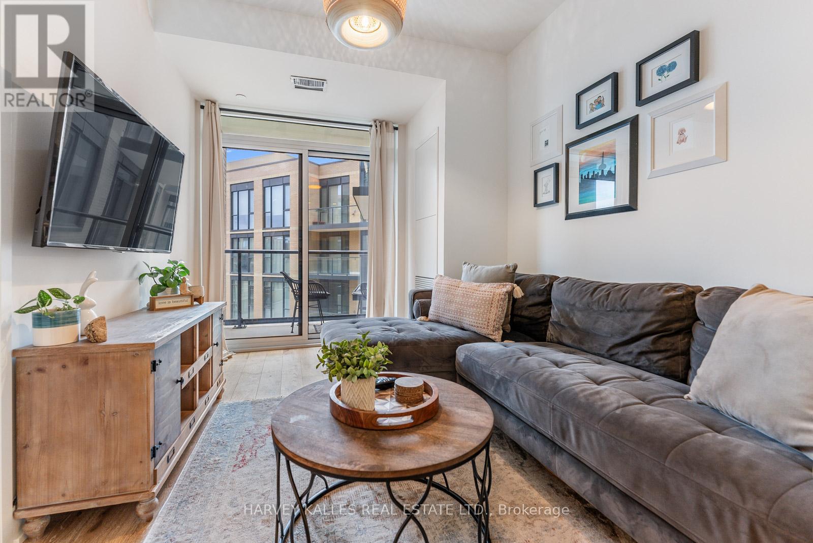 Property at 521 - 293 THE KINGSWAY image 3