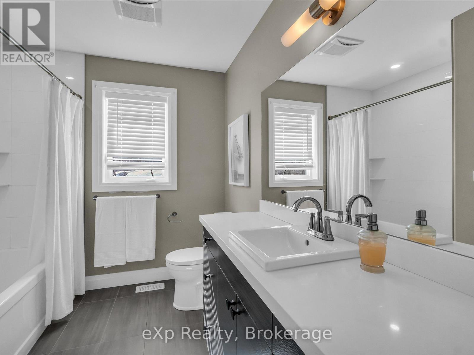 184 Maple Heights Drive, Gravenhurst, Ontario  P1P 1R1 - Photo 17 - X12043382