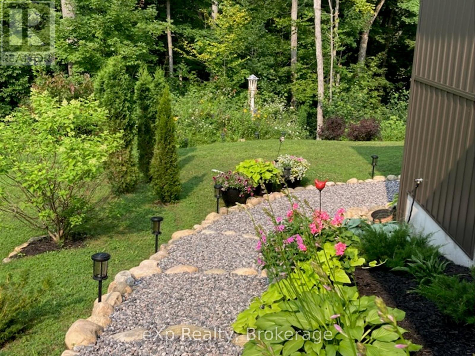 184 Maple Heights Drive, Gravenhurst, Ontario  P1P 1R1 - Photo 36 - X12043382